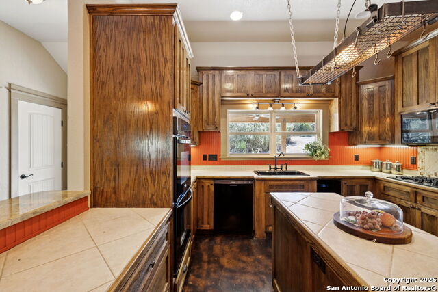 Image 8 of 35 For 1331 Hilltop Rdg