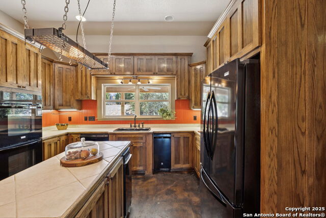 Image 9 of 35 For 1331 Hilltop Rdg