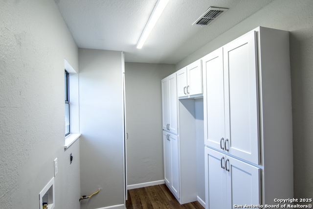 Image 7 of 16 For 909 Voges  