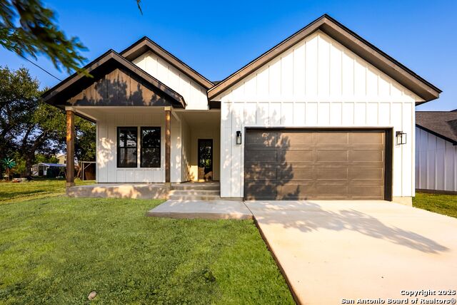 Details for 1053 Live Oak Dr, Spring Branch, TX 78070
