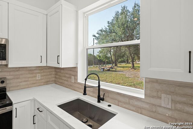 Image 11 of 40 For 1053 Live Oak Dr
