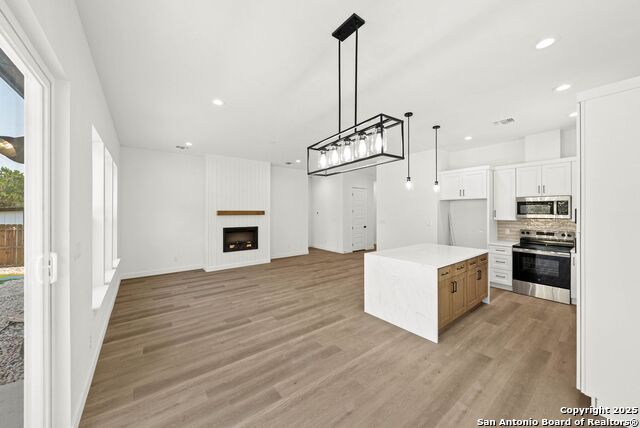 Image 14 of 40 For 1053 Live Oak Dr