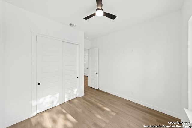 Image 25 of 40 For 1053 Live Oak Dr