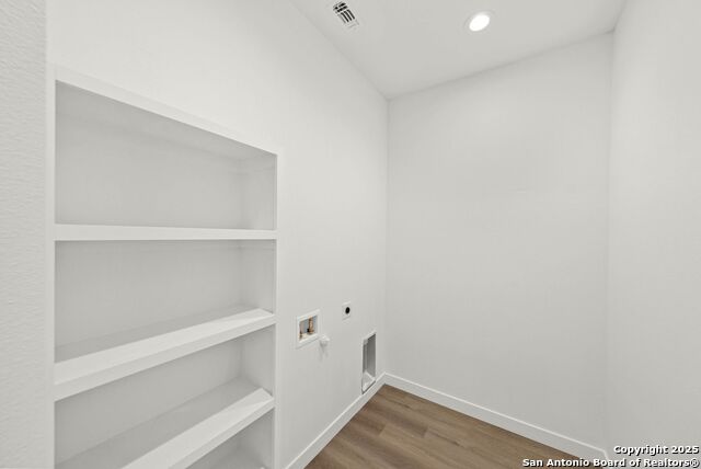 Image 30 of 40 For 1053 Live Oak Dr