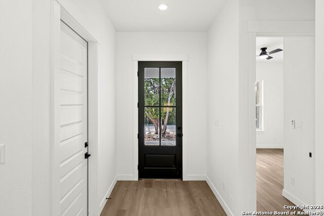 Image 4 of 40 For 1053 Live Oak Dr