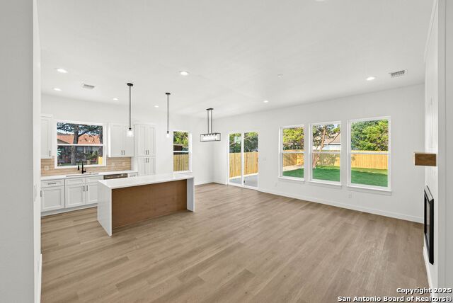 Image 6 of 40 For 1053 Live Oak Dr