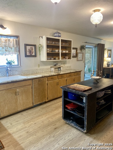 Image 10 of 26 For 740 Skylane Dr S