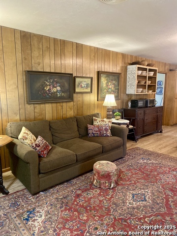 Image 12 of 26 For 740 Skylane Dr S