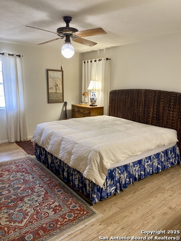 Image 16 of 26 For 740 Skylane Dr S