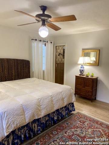 Image 17 of 26 For 740 Skylane Dr S