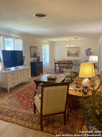 Image 6 of 26 For 740 Skylane Dr S