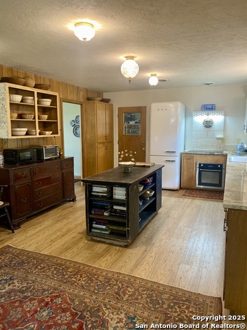 Image 9 of 26 For 740 Skylane Dr S