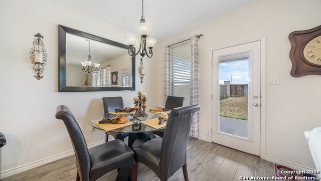 Image 7 of 27 For 350 Colonial