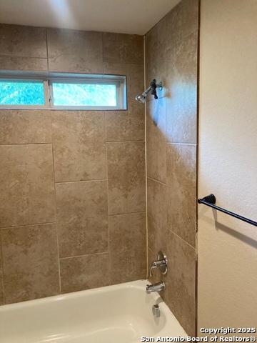 Image 10 of 14 For 7030 Lakeview  102