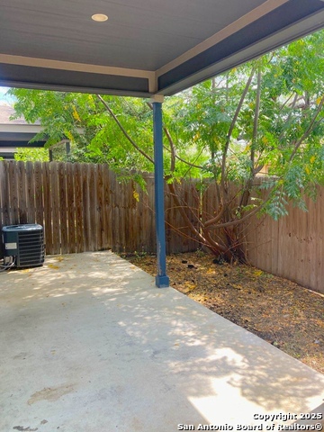 Image 12 of 14 For 7030 Lakeview  102