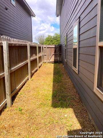 Image 13 of 14 For 7030 Lakeview  102