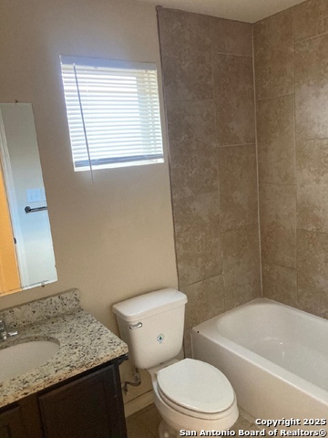 Image 6 of 14 For 7030 Lakeview  102