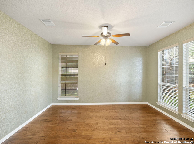 Image 17 of 38 For 21039 La Pena