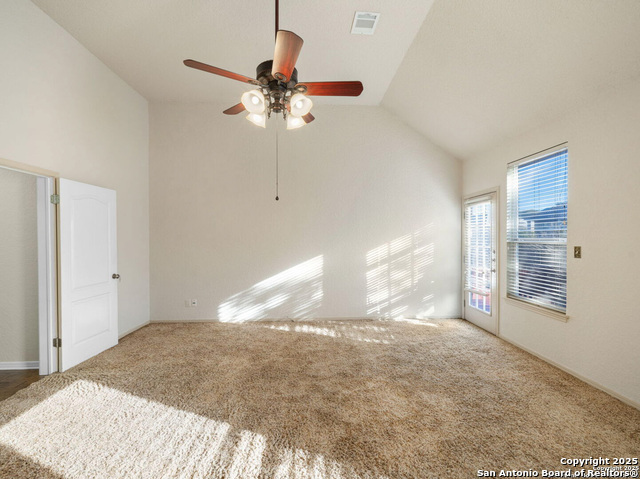 Image 18 of 38 For 21039 La Pena