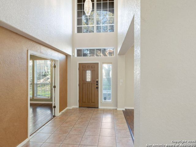 Image 2 of 38 For 21039 La Pena