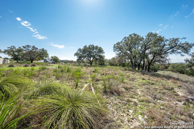 Image 16 of 48 For 365 River Cliff