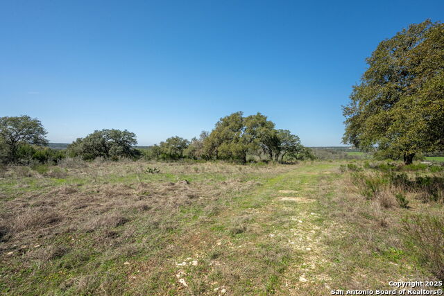 Image 22 of 48 For 365 River Cliff