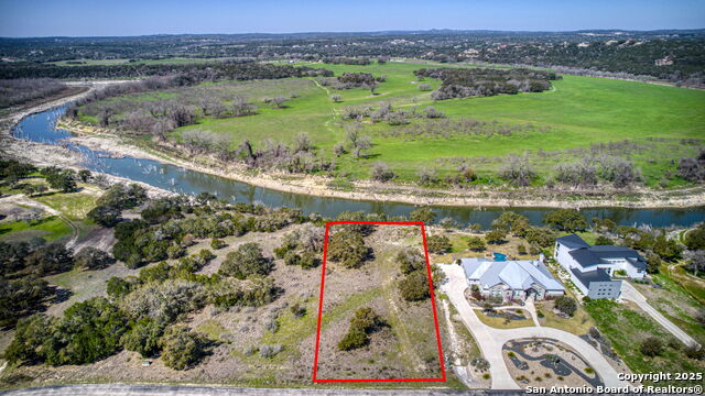 Image 3 of 48 For 365 River Cliff