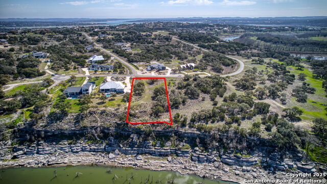 Image 33 of 48 For 365 River Cliff