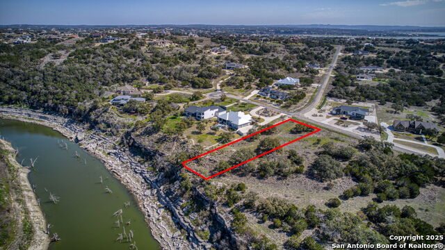 Image 35 of 48 For 365 River Cliff