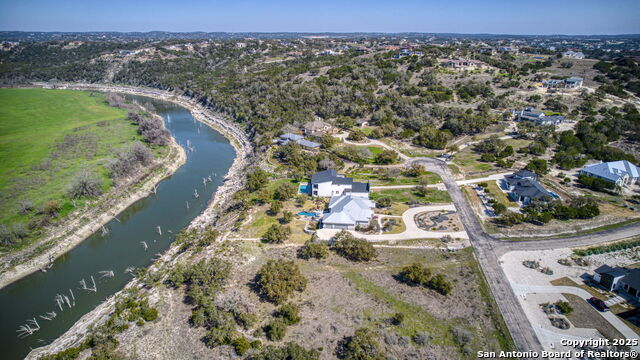 Image 38 of 48 For 365 River Cliff