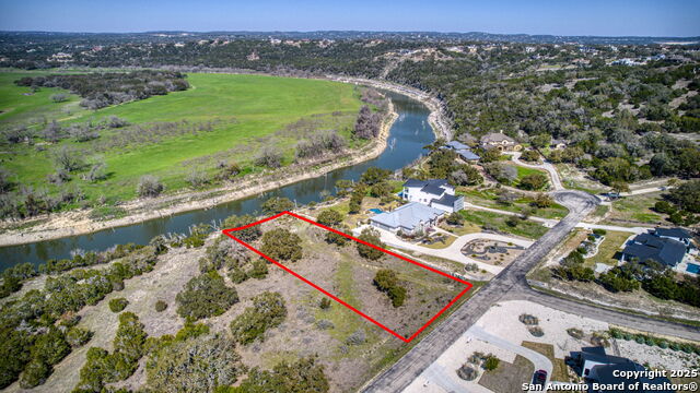 Image 39 of 48 For 365 River Cliff