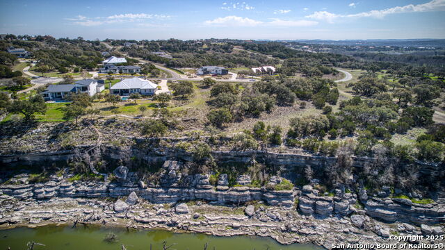 Image 46 of 48 For 365 River Cliff