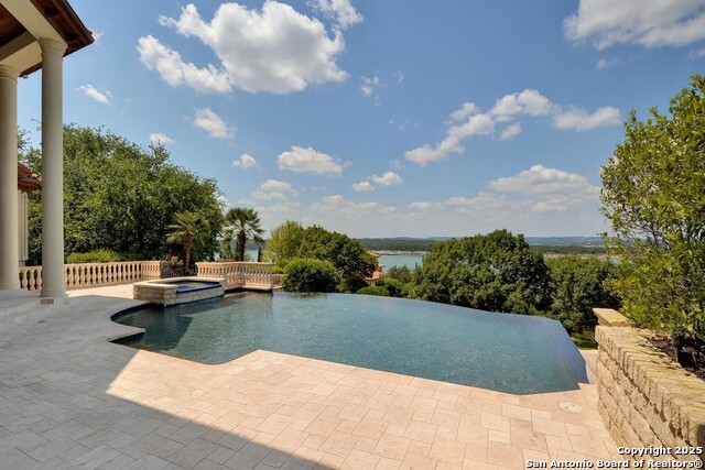 Listing photo id 27 for 217 Bella Riva