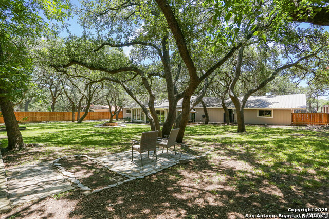 Image 28 of 46 For 206 Yosemite Dr