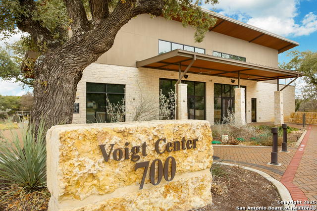 Image 32 of 46 For 206 Yosemite Dr