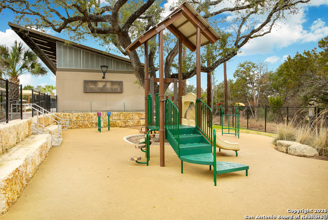 Image 36 of 46 For 206 Yosemite Dr