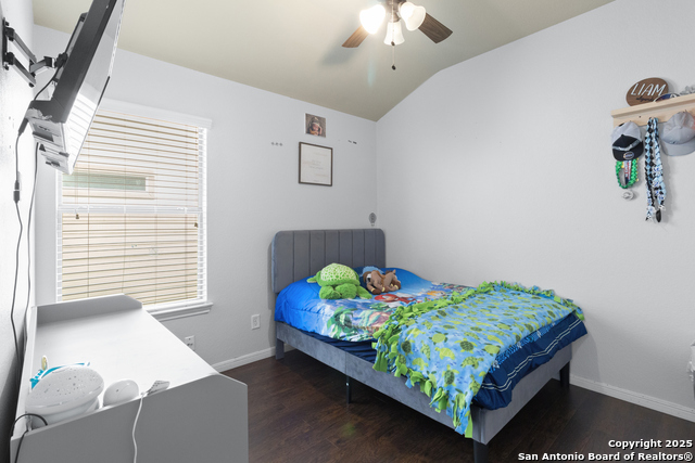 Listing photo id 14 for 4719 Badland Beacon