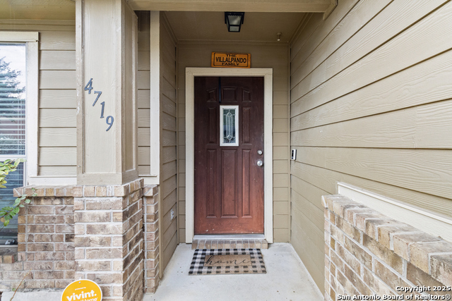 Listing photo id 2 for 4719 Badland Beacon