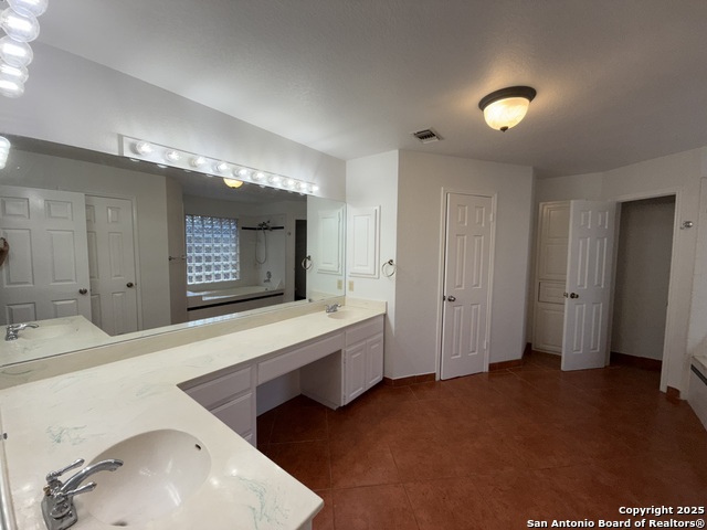 Image 17 of 25 For 1907 Summerwood Dr