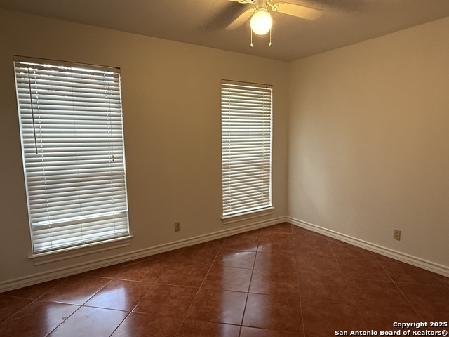 Image 21 of 25 For 1907 Summerwood Dr