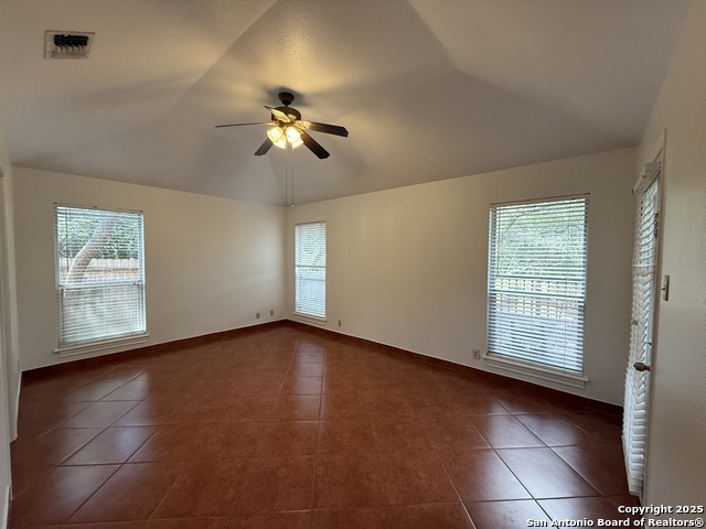 Image 22 of 25 For 1907 Summerwood Dr