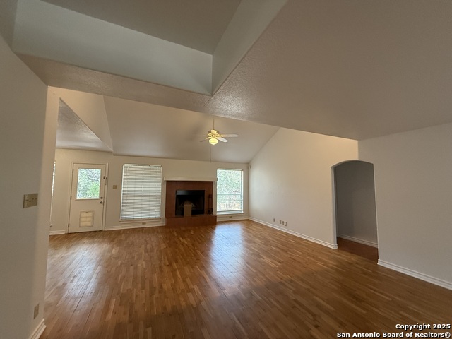 Image 5 of 25 For 1907 Summerwood Dr
