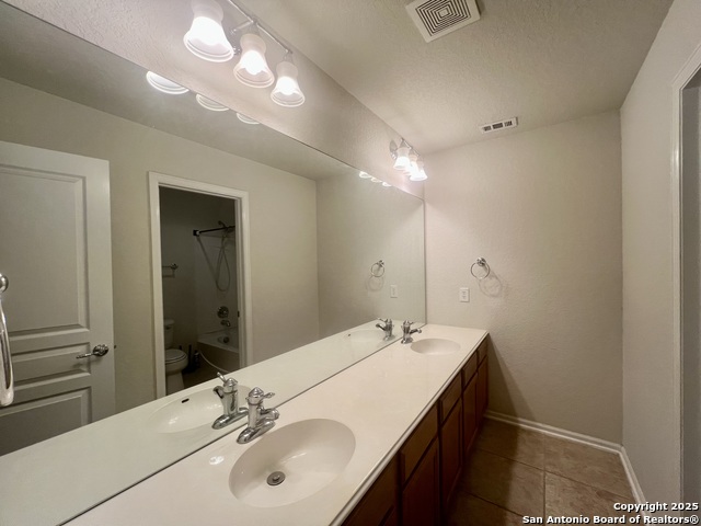 Image 22 of 31 For 25635 Wentink