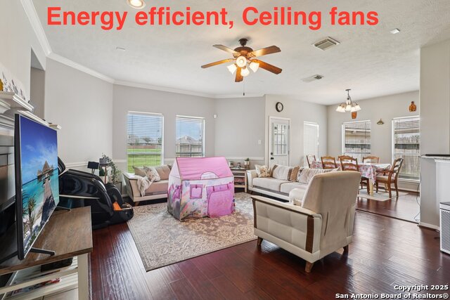 Listing photo id 9 for 7426 Rosepath Ln