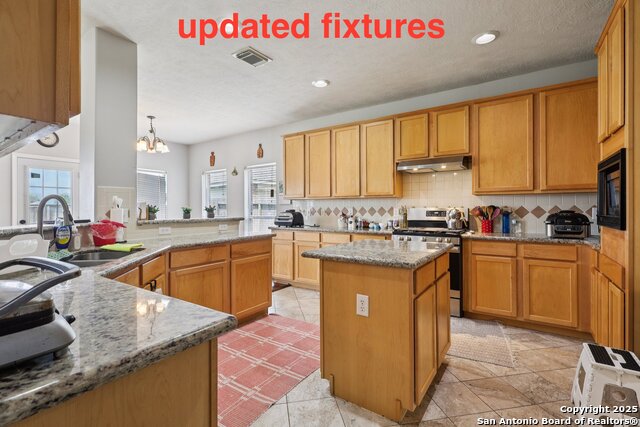 Listing photo id 0 for 7426 Rosepath Ln