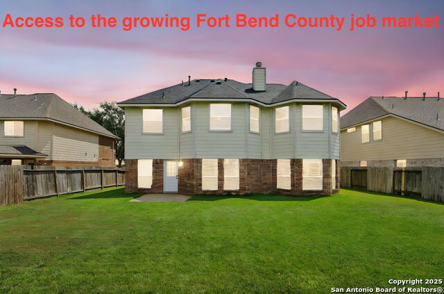 Listing photo id 1 for 7426 Rosepath Ln