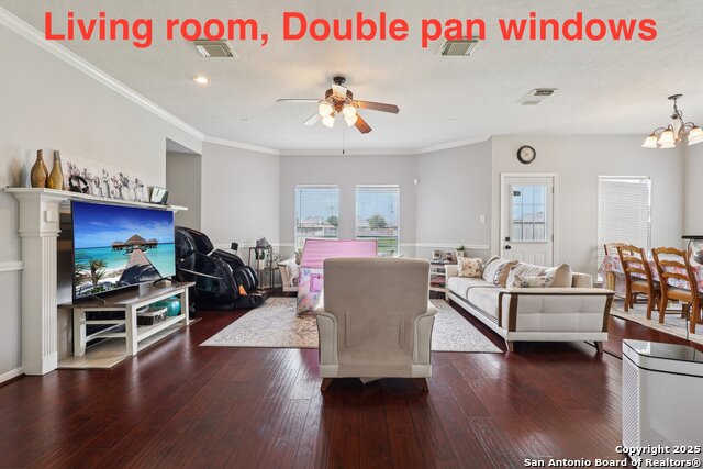 Listing photo id 7 for 7426 Rosepath Ln