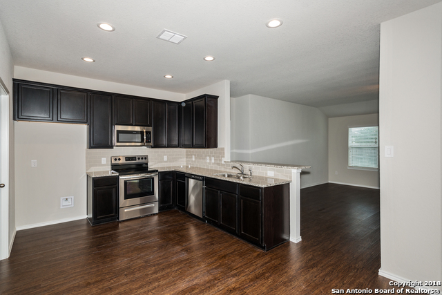 Image 10 of 25 For 108 Fabarm Ln