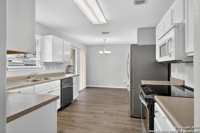 Image 10 of 33 For 10411 Artesia