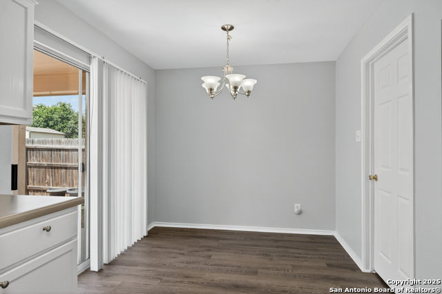 Image 12 of 33 For 10411 Artesia